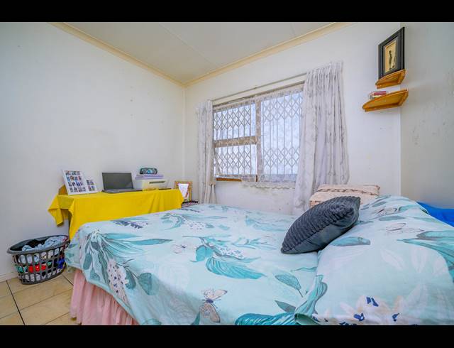3 BEDROOM APARTMENT FOR SALE IN ESCOMBE